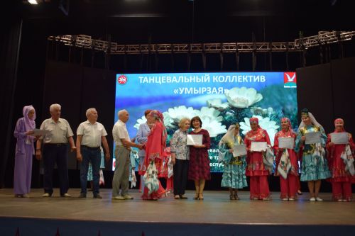 В Азнакаево университетом третьего возраста создана танцевальная группа “Умырзая”