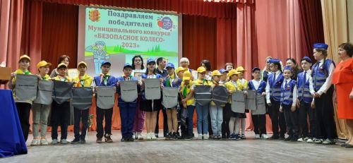 Азнакайда “Хәвефсез тәгәрмәч” бәйгесе җиңүчеләрен ачыкладылар