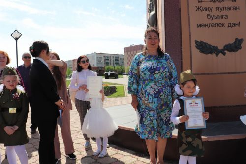 В Азнакаево звучали строевые песни юных солдат
