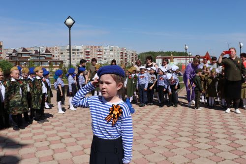 В Азнакаево звучали строевые песни юных солдат