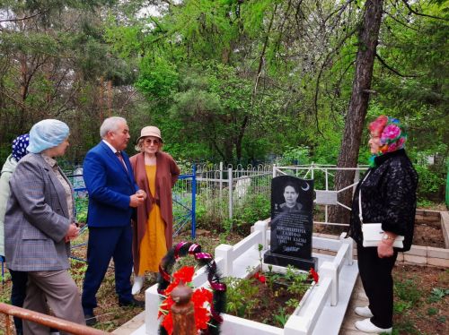 В Азнакаево почтили память легендарной личности – участницы Великой Отечественной войны, Героя Социалистического Труда Газифы Хасановны Хасаншиной