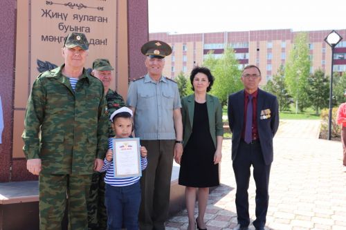 В Азнакаево звучали строевые песни юных солдат