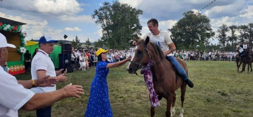 В селе Тумутук прошел Сабантуй