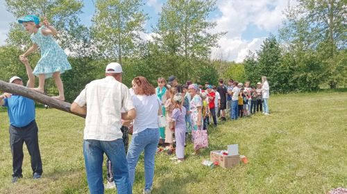 На Сабантуе в селе Алькеево чествовали учителей