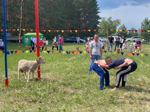 На Карамалинском Сабантуе состоялись конные скачки