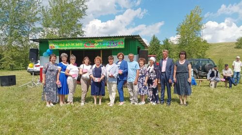 На Сабантуе в селе Алькеево чествовали учителей