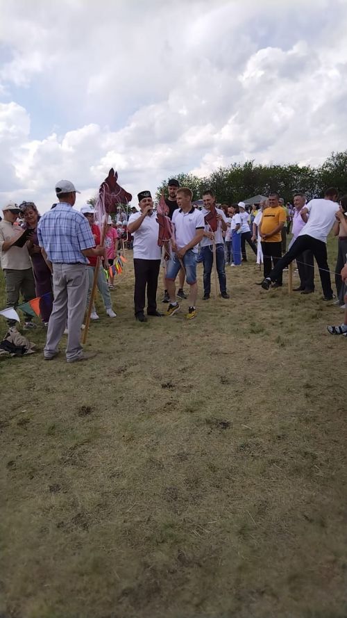 На состязаниях Сабантуя в селе Асеево метали гири