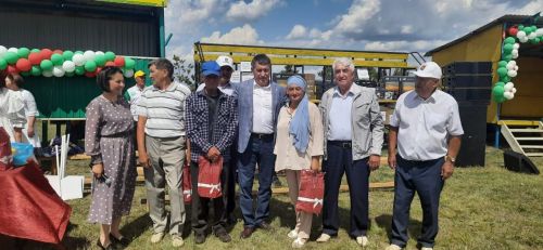 В селе Тумутук прошел Сабантуй