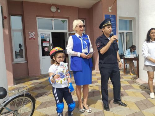 В Азнакаево дети изучают правила дорожного движения