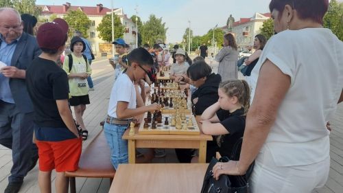 В Азнакаево состоялся турнир для любителей шахмат всех возрастов