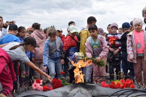 Азнакаевцы на страже памяти