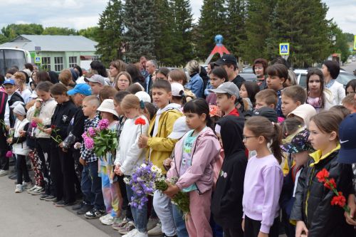 Азнакаевцы на страже памяти