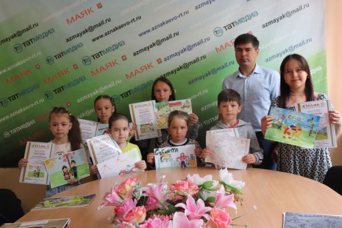 Азнакайда “Сабантуй бүген бездә” рәсем бәйгесендә җиңүчеләр бүләкләнде