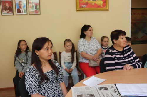 Азнакайда “Сабантуй бүген бездә” рәсем бәйгесендә җиңүчеләр бүләкләнде