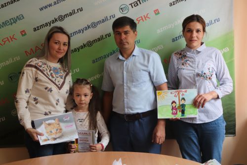 Азнакайда “Сабантуй бүген бездә” рәсем бәйгесендә җиңүчеләр бүләкләнде
