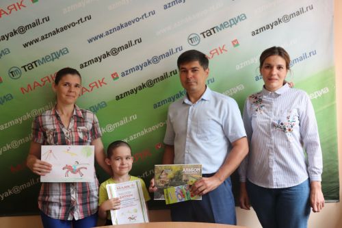 Азнакайда “Сабантуй бүген бездә” рәсем бәйгесендә җиңүчеләр бүләкләнде