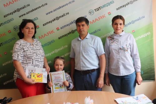 Азнакайда “Сабантуй бүген бездә” рәсем бәйгесендә җиңүчеләр бүләкләнде