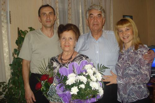 Уважаемый и любимый дедушка, папа и глава семьи, Миргасим Ильясович!