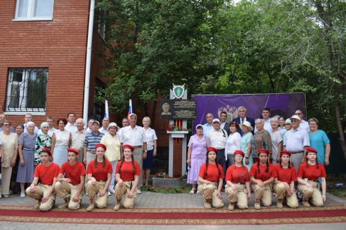В Азнакаево открыли стелу в память об Идияте Хамидуллине