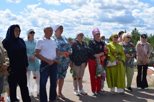 Азнакайда бергә эшләгән коллегалары һәм яшь буын җитәкчеләр Суфия Кашап кызын искә алдылар