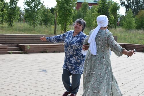 Азнакайда мәңге яшь йөрәкле ветеран-пенсионерлар яши