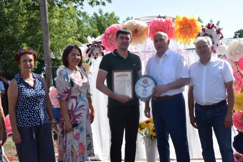 В селе Тумутук обновляются дворы