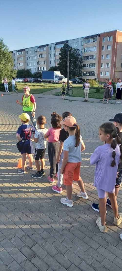 Азнакай балалары җәйләрен күңелле һәм файдалы итеп үткәрәләр