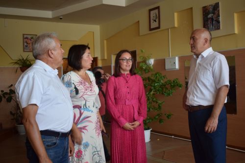 В селе Тумутук обновляются дворы