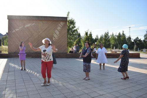 Азнакайлылар алма спасын бәйрәм иттеләр