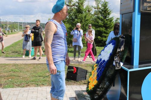 В Азнакаево отпраздновали День Воздушно-десантных войск