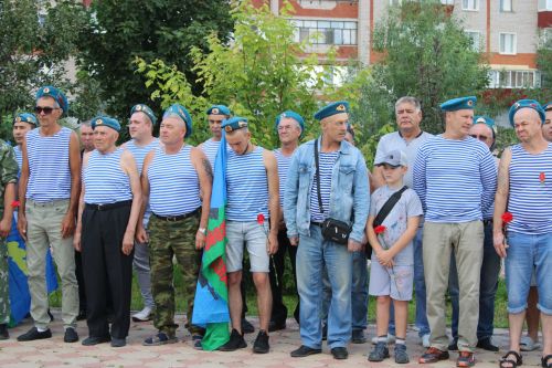 В Азнакаево отпраздновали День Воздушно-десантных войск