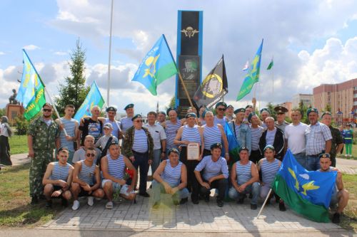 В Азнакаево отпраздновали День Воздушно-десантных войск