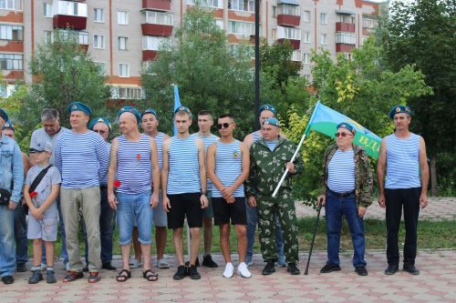 В Азнакаево отпраздновали День Воздушно-десантных войск