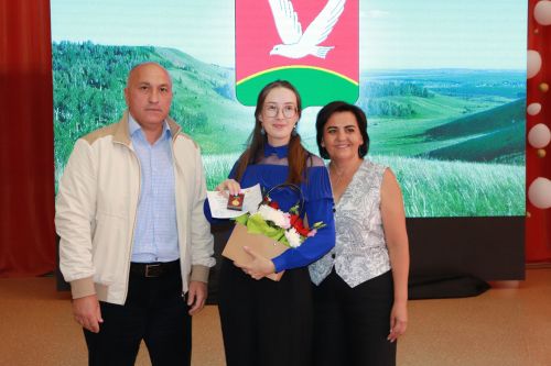 Азнакай педагогларын уңышлы укыту серләренә өйрәттеләр