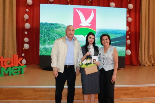 Азнакай педагогларын уңышлы укыту серләренә өйрәттеләр