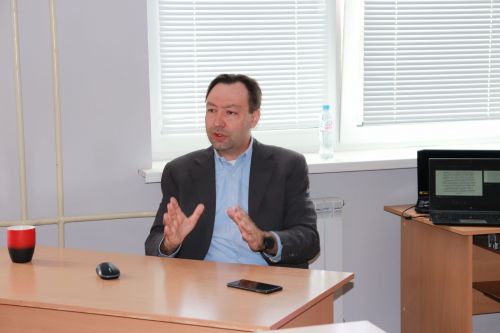 Азнакай педагогларын уңышлы укыту серләренә өйрәттеләр