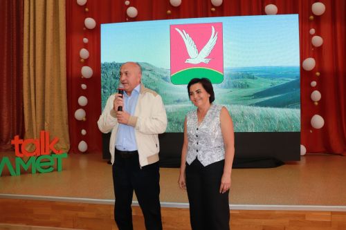 Азнакай педагогларын уңышлы укыту серләренә өйрәттеләр