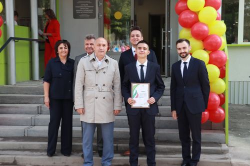 В поселке Актюбинский после капитального ремонта открылась школа