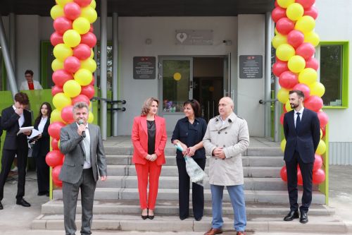 В поселке Актюбинский после капитального ремонта открылась школа