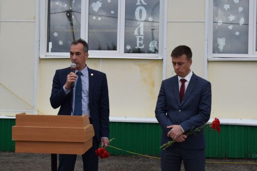 Азнакаево увековечило имя своего славного сына Рафаэля Гараева