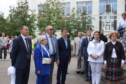 Азнакаево увековечило имя своего славного сына Рафаэля Гараева