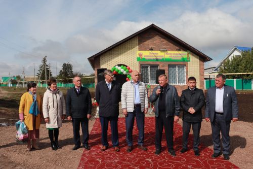 Карамалы авылында яңа кибет ачылды