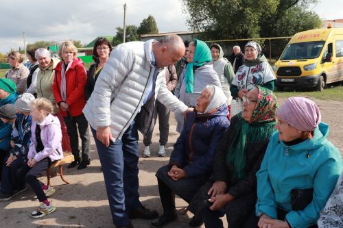 Карамалы авылында яңа кибет ачылды