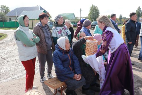 Карамалы авылында яңа кибет ачылды