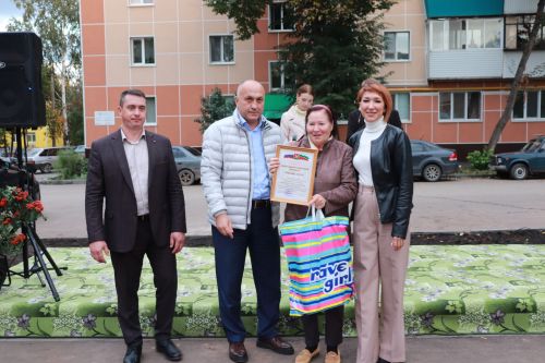 В Азнакаево проходят праздники дворов