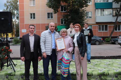 В Азнакаево проходят праздники дворов