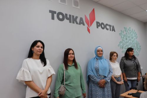 Азнакайда унбишенче “Үсеш ноктасы” үзәге ачылды