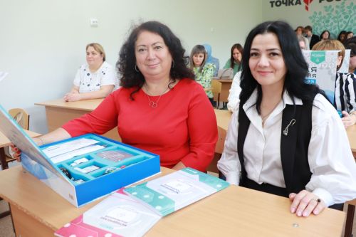 Азнакайда унбишенче “Үсеш ноктасы” үзәге ачылды