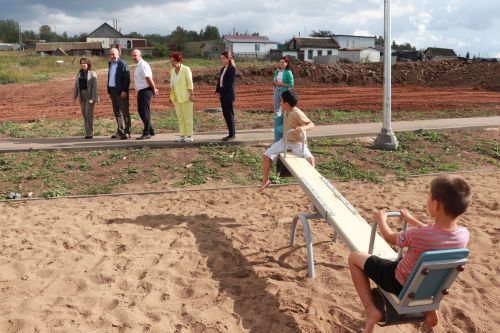 Азнакай муниципаль район башлыгы Марсель Шәйдуллин авылларда төзекләндерү эшләре белән танышты