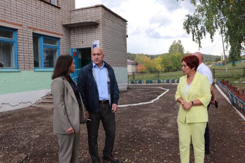 Азнакай муниципаль район башлыгы Марсель Шәйдуллин авылларда төзекләндерү эшләре белән танышты
